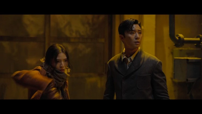 %EA%B2%BD%EC%84%B1%ED%81%AC%EB%A6%AC%EC%B2%98.Gyeongseong_Creature.E05.1080p.NF-Sinper.mkv_snapshot_00.11.41_2023.12.jpg?type=w773