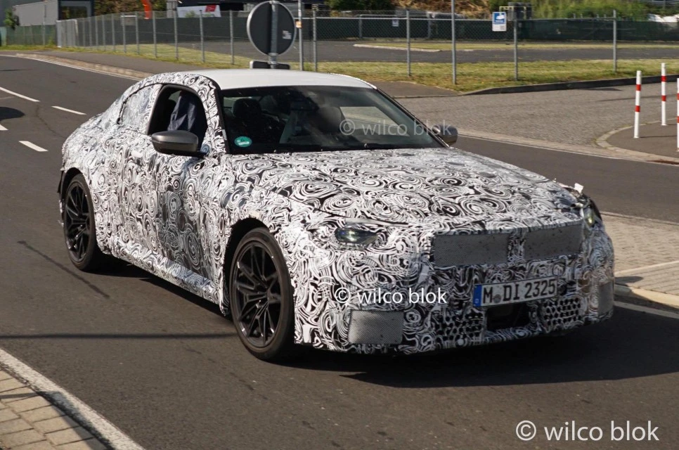 2023_BMW_M2_Coupe_01.jpg?type=w966