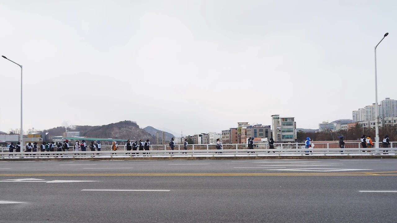 CKB02224' 다리 위.JPG