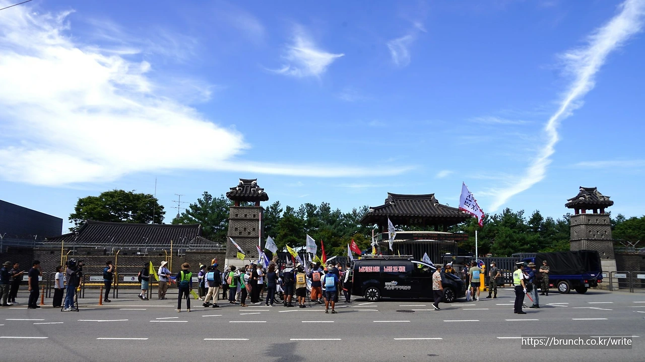 CKC07481'' 세류역 수원군공항폐쇄 기자회견.JPG