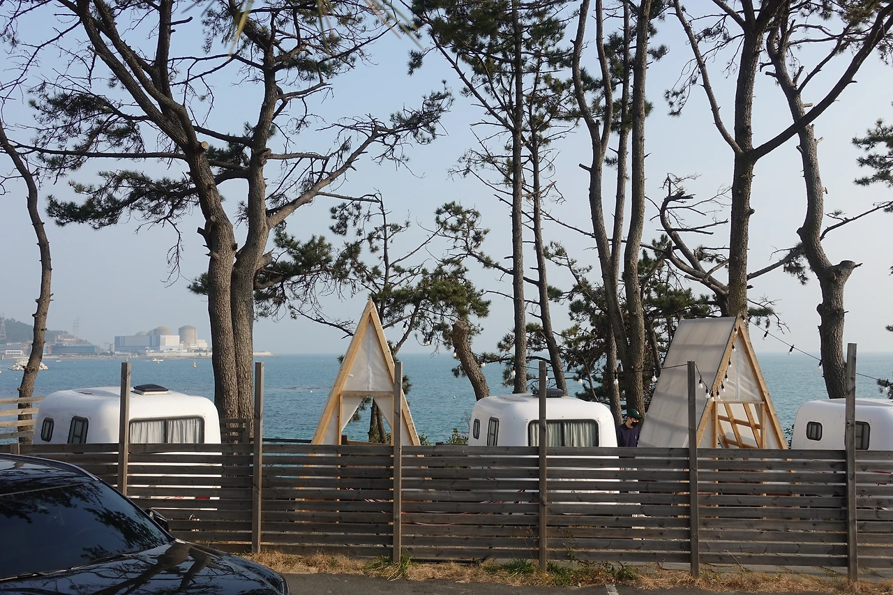 DSC00288핵발전소 앞 캠핑.JPG