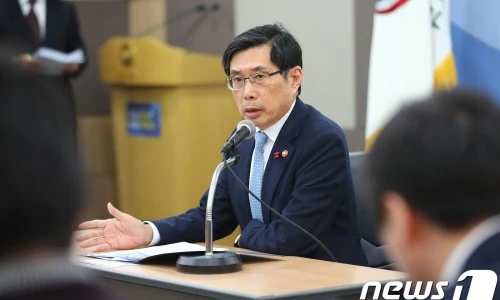 ?src=%22https%3A%2F%2Fi3n.news1.kr%2Fsystem%2Fphotos%2F2018%2F1%2F11%2F2910160%2Fhigh.jpg%22&type=ff500_300