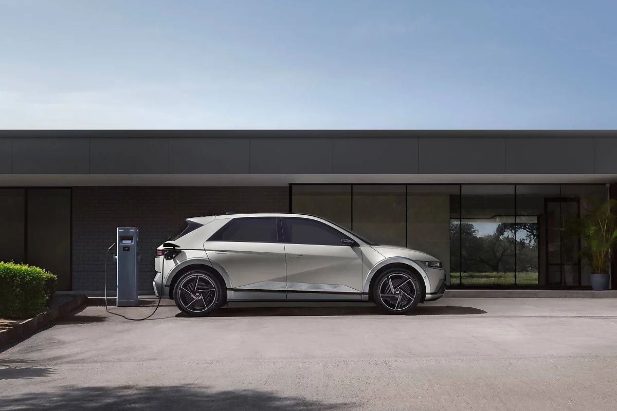 %28%EC%82%AC%EC%A7%842%29_%EB%8D%94_%EB%89%B4_%EC%95%84%EC%9D%B4%EC%98%A4%EB%8B%89_5.jpg?type=w1200