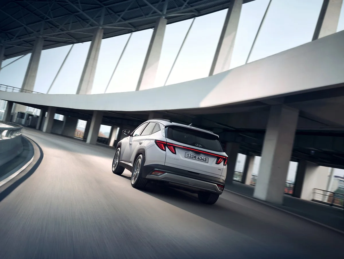 %28%EC%82%AC%EC%A7%84_2%29_%ED%98%84%EB%8C%80%EC%B0%A8_2025_%ED%88%AC%EC%8B%BC_%ED%9B%84%EB%A9%B4.jpg?type=w1200