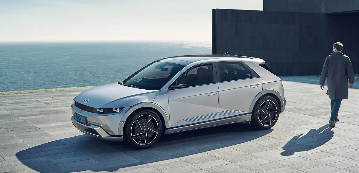 the_new_ioniq5_highlights_usp.jpg?type=w1200