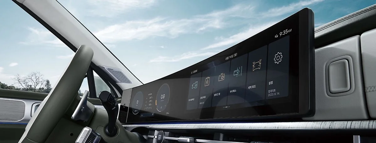 the_all_new_santafe_interior_front_panoramic_curved_display_%ED%81%AC%EA%B2%8C.jpeg?type=w1200