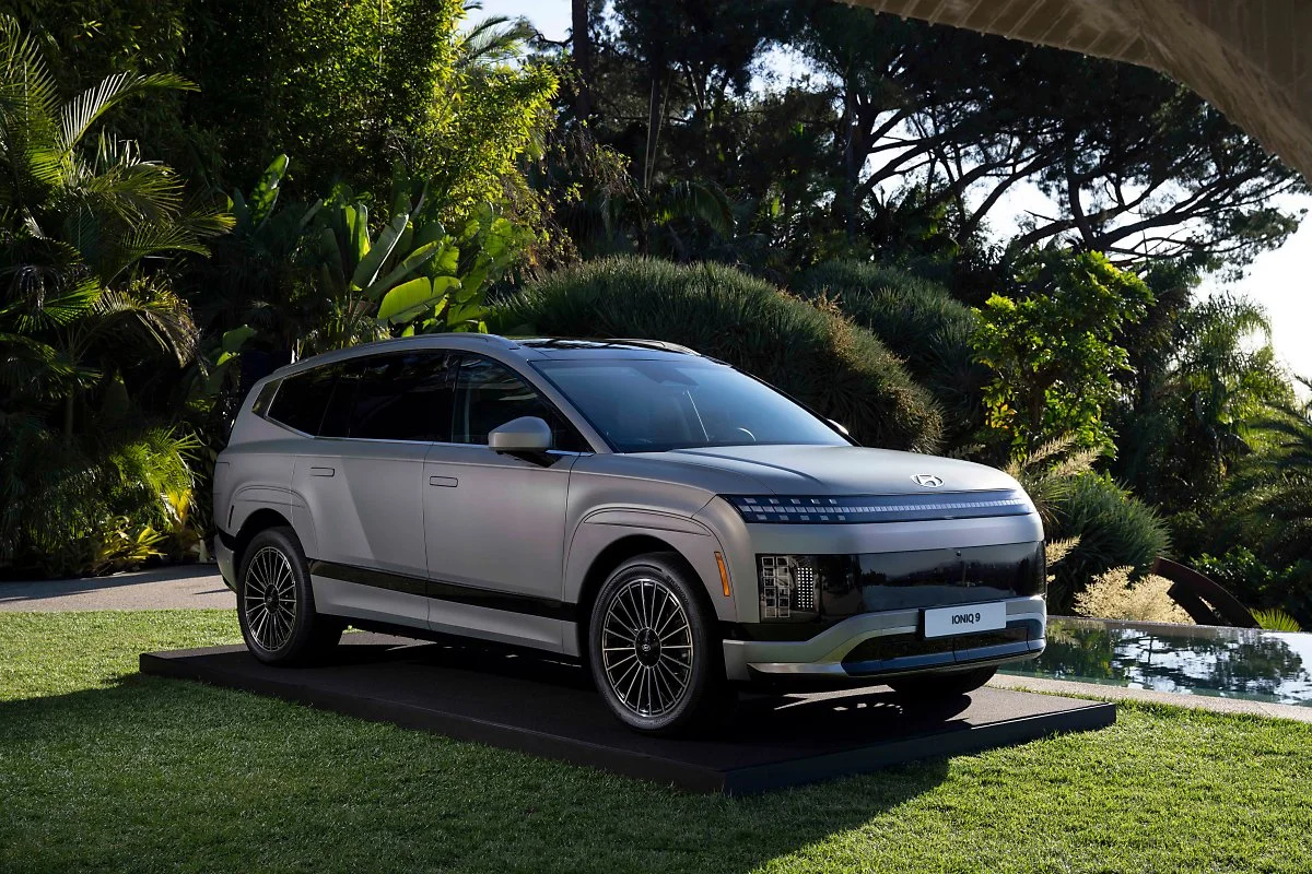 241121_%ED%98%84%EB%8C%80%EC%B0%A8%2C_%EC%95%84%EC%9D%B4%EC%98%A4%EB%8B%89_9_%EC%84%B8%EA%B3%84_%EC%B5%9C%EC%B4%88_%EA%B3%B5%EA%B0%9C%2810%29.jpg?type=w1200