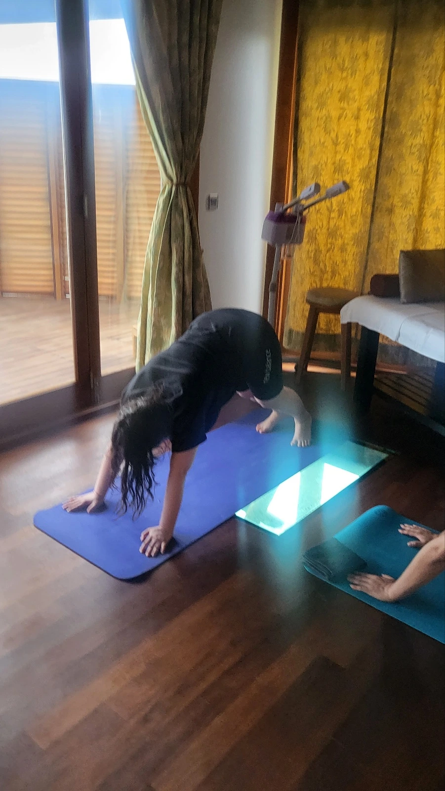 몰디브 2 요가.jpeg