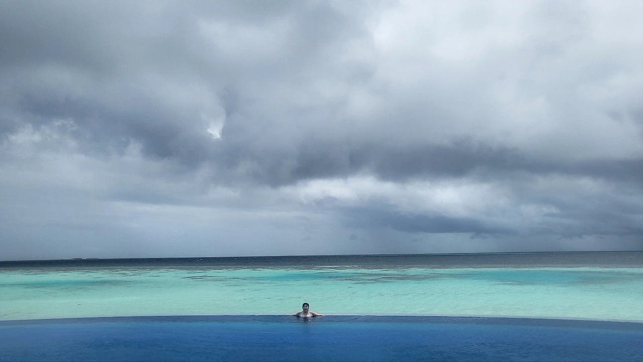 몰디브 2 인피니티풀.jpeg