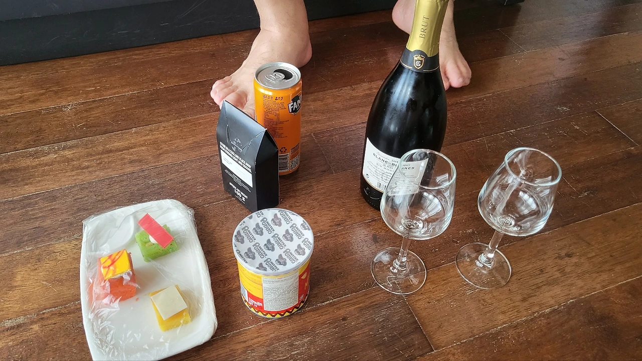 몰디브 2 방마다 있는 미니바.jpeg