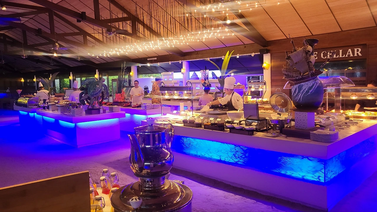 몰디브 2 식사 뷔페 릴리마.jpeg