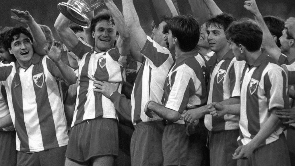 유러피언 컵에서 우승한 츠르베나 즈베즈다.jpeg