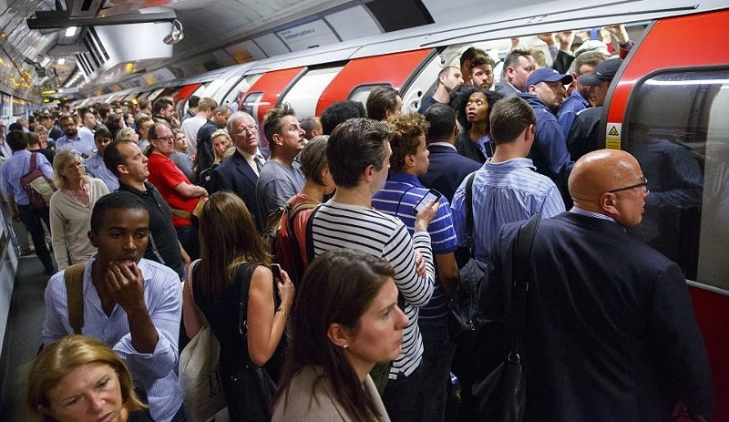 london rush hour.jpeg