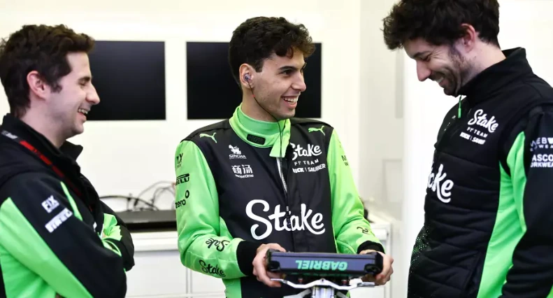 x698qutcm0uomgjvefphrlw7virf