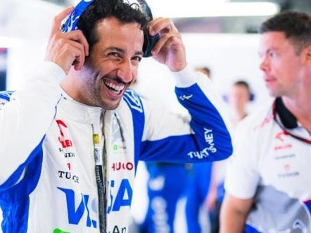 v9ua81y79jsdw06fulfuj96x2i0w