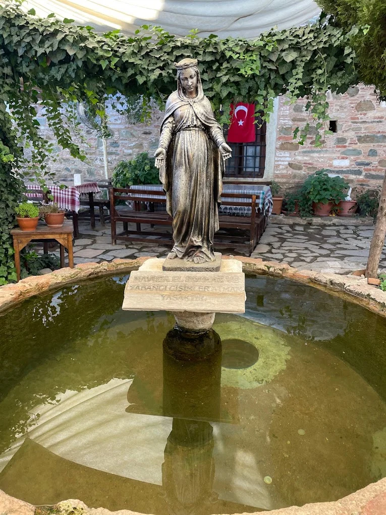 AF1QipOHrKEM1d5WEKWDr_cV61aASaCD7ZBNNpHqrlB1=s1360-w1360-h1020