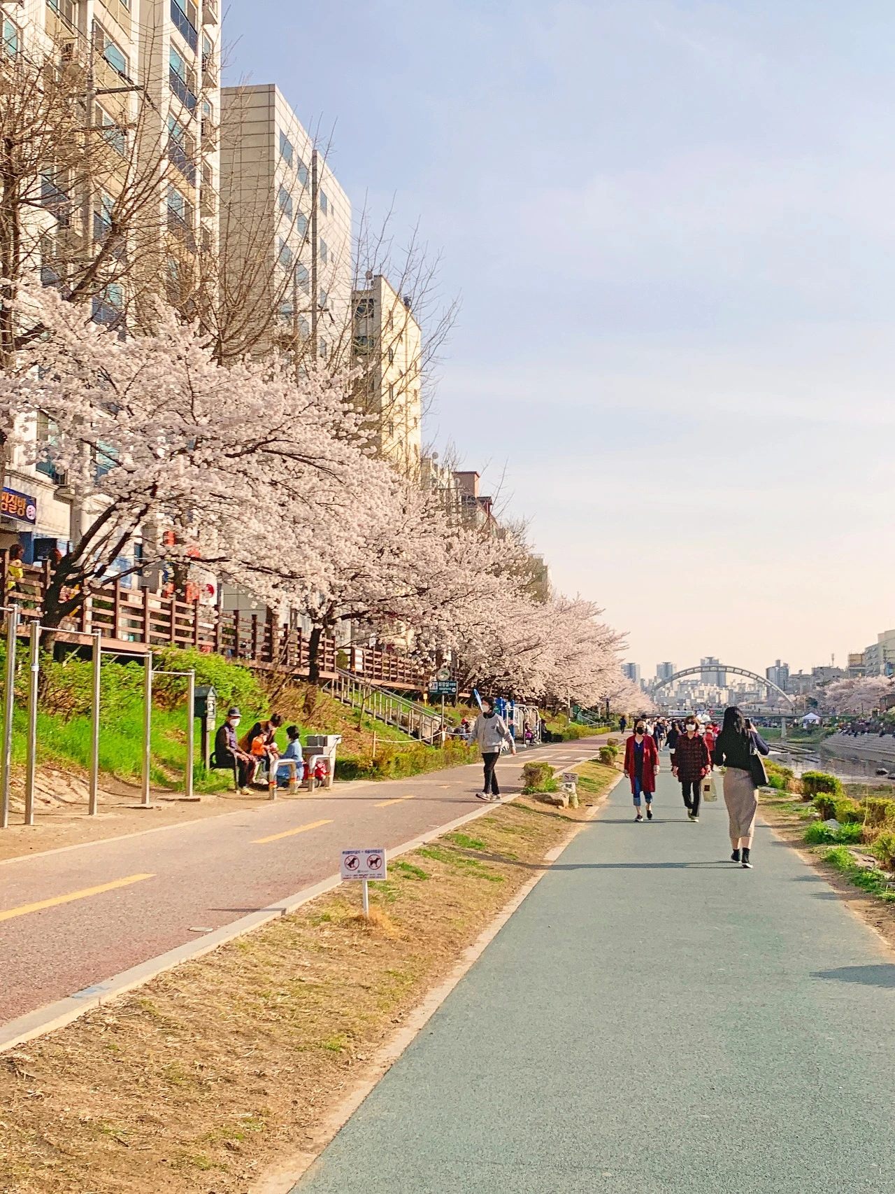 다운로드 (7).jpeg