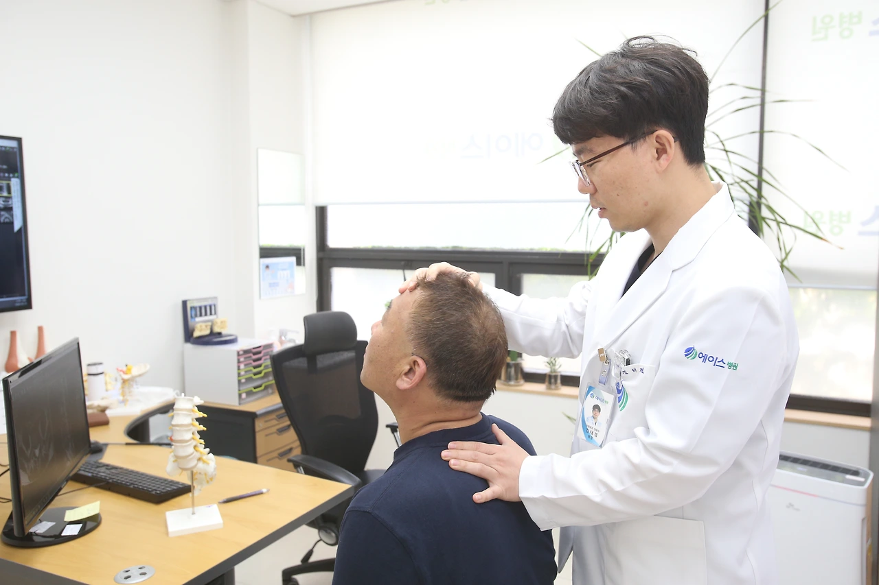 원장진료1 (93).JPG