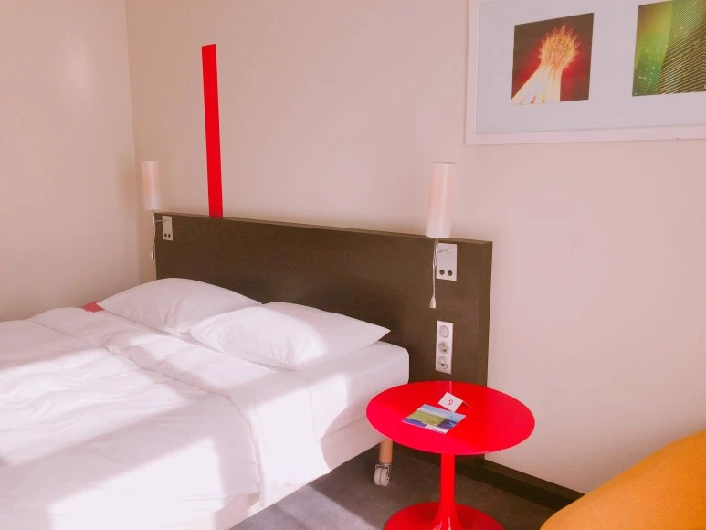 IMG_2047.jpg?type=w773