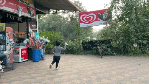 3708677215.gif?type=w1