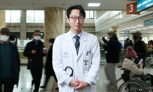 ?src=%22https%3A%2F%2Fpds.joongang.co.kr%2Fnews%2FFbMetaImage%2F202403%2Fda7436be-05ce-48d3-8ec5-397335256197.png%2F_ir_%2Fresize%2F1280%22&type=ff500_300