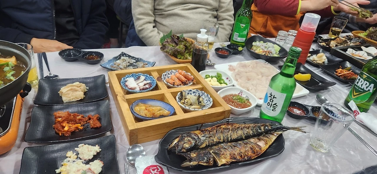 c_ef5Ud018svc1luw0eb1nmfq8_ca5xx1.jpg?type=e1920_std