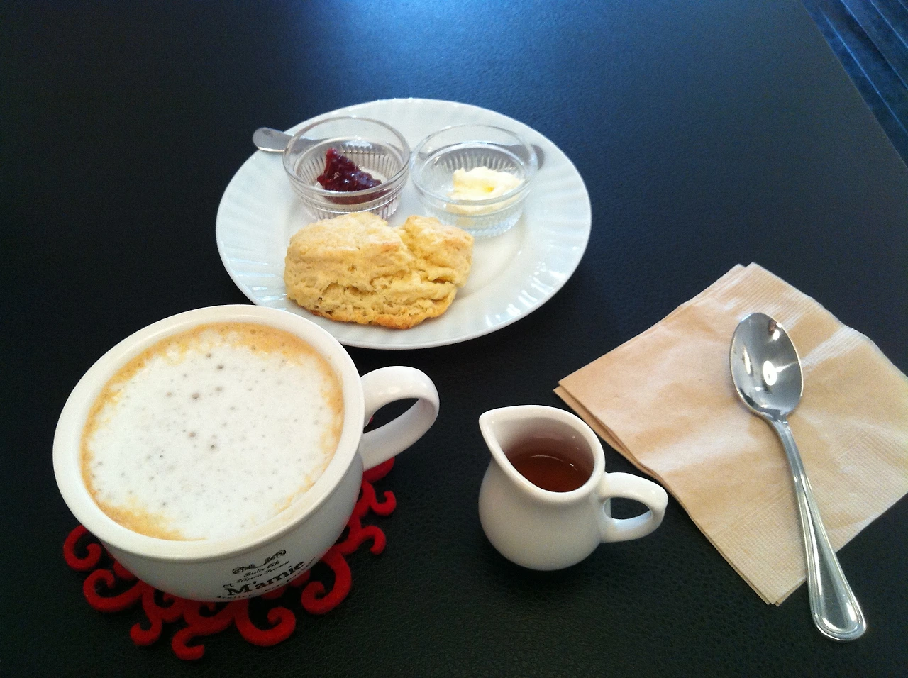 에마미 살롱드떼 01.JPG