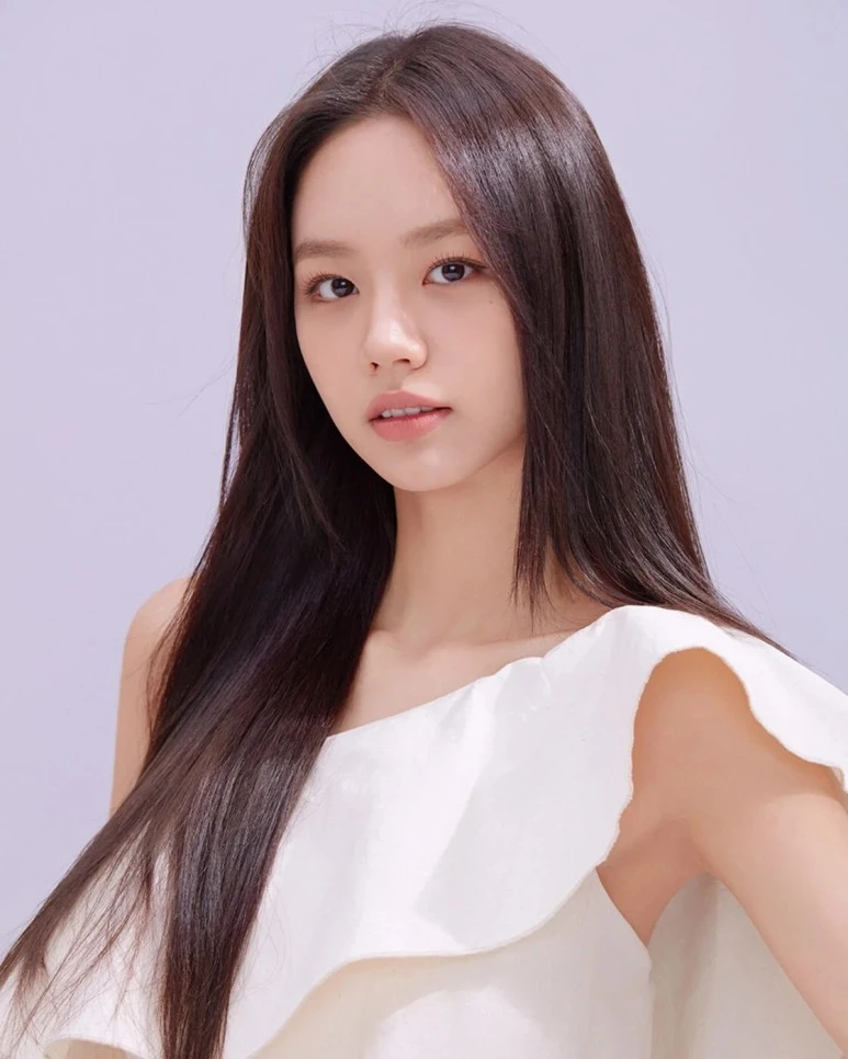 style_6597c2a74cbb7-1120x1400.jpg?type=w773