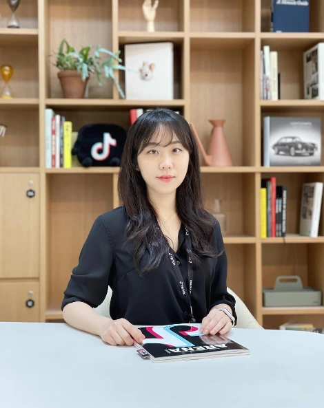 %EC%9D%B8%EC%98%81%EB%8B%98_%EC%82%AC%EC%A7%84_3%EC%99%84%EC%84%B1.png?type=w1200