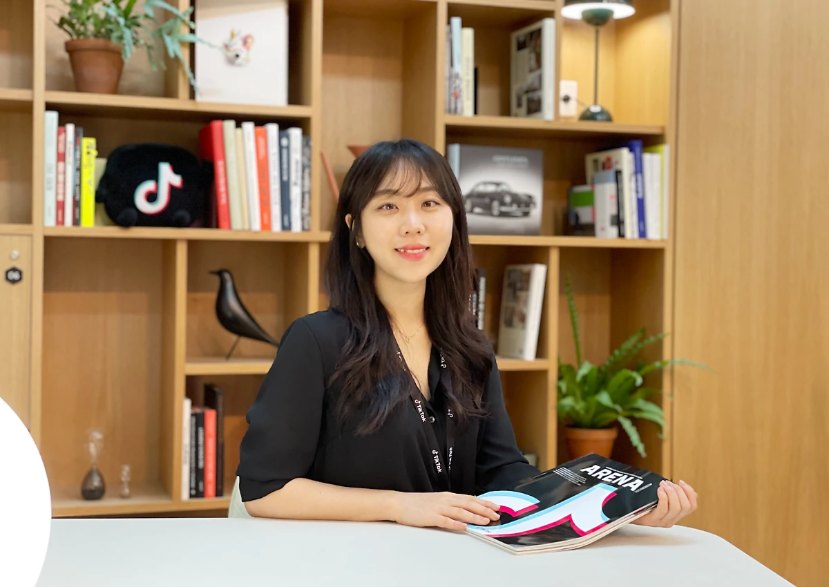 %EC%9D%B8%EC%98%81%EB%8B%98_%EC%82%AC%EC%A7%84_1%EC%99%84%EC%84%B1.png?type=w1200