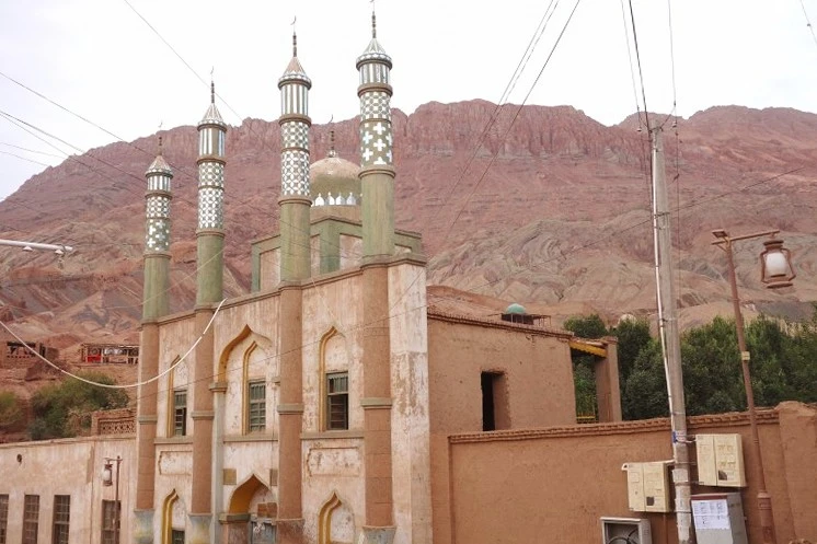 모스크_첨탑_수정.jfif