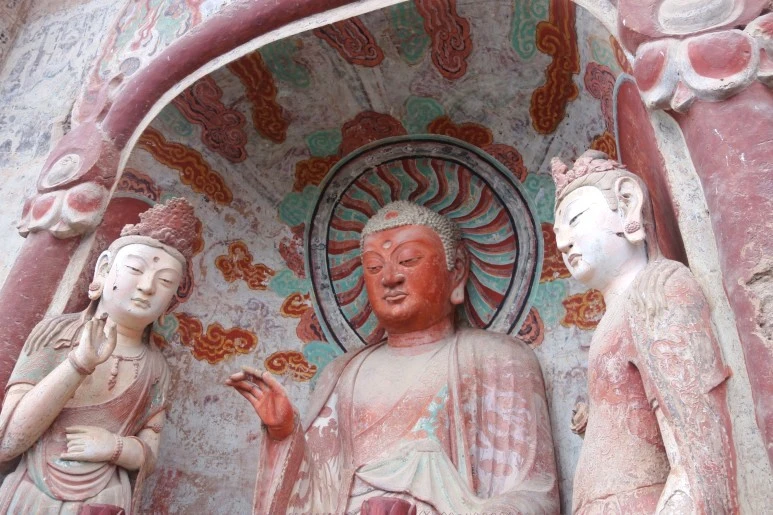 맥적산_3존불_수정.jfif