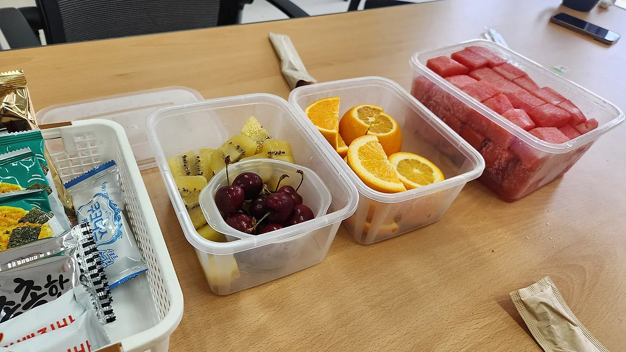 %EA%B0%84%EC%8B%9D1.jpg?type=w1600