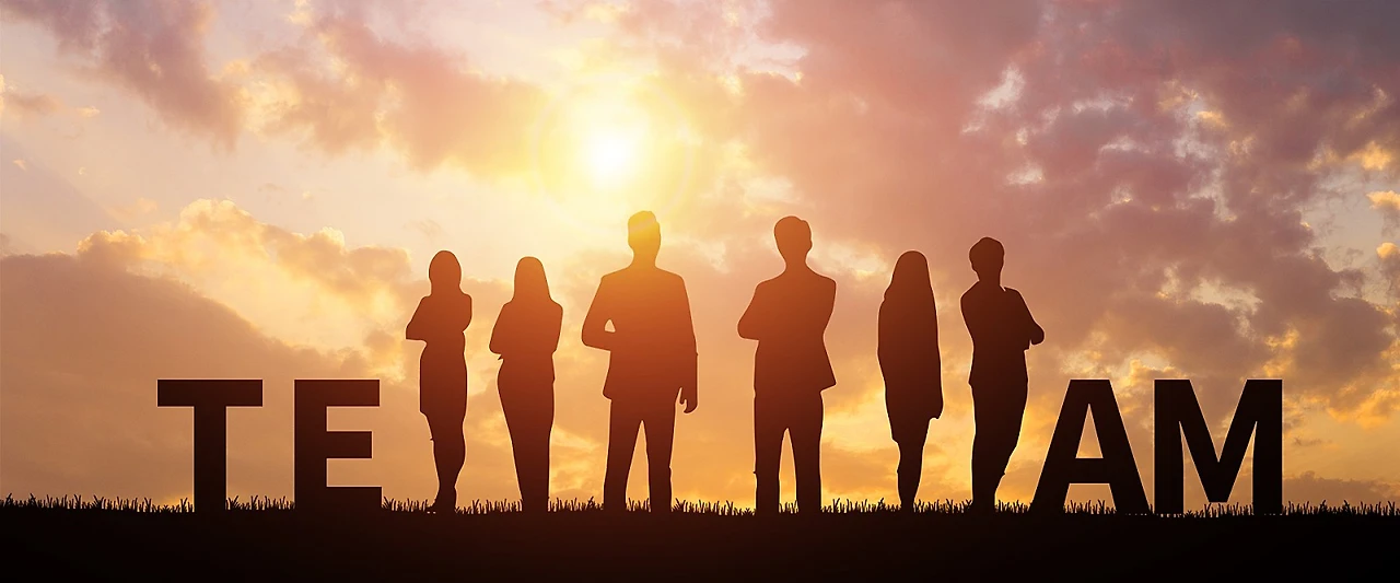 %E2%80%94Pngtree%E2%80%94climbing_the_peak_of_the_1020038.jpg?type=w1600