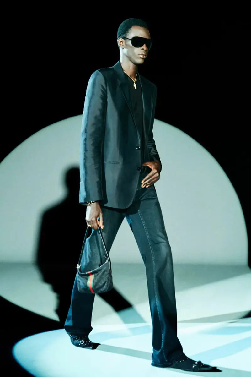 https%3A%2F%2Fhypebeast.com%2Fimage%2F2025%2F12%2F04%2Fgucci-pre-fall-2026-demna-lookbook-info-5.jpg?cbr=1&fit=max&q=75&w=800
