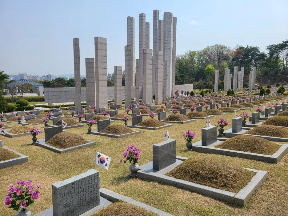 %EC%82%AC%EC%A7%844.jpg?type=w1