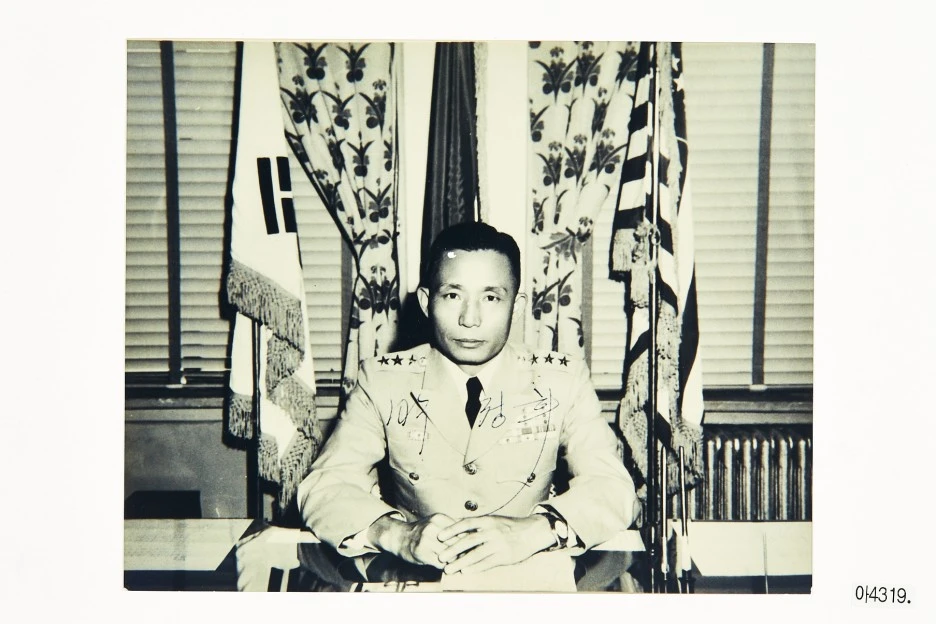 6._%EB%B0%95%EC%A0%95%ED%9D%AC_%EC%82%AC%EC%A7%84,_%EB%8C%80%ED%95%9C%EB%AF%BC%EA%B5%AD%EC%97%AD%EC%82%AC%EB%B0%95%EB%AC%BC%EA%B4%80.jpg?type=w1