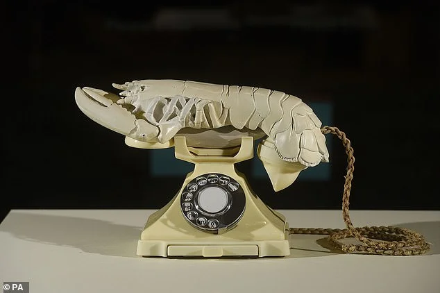 7548894-6504745-image-a-1_1545095134456.jpg?type=w1