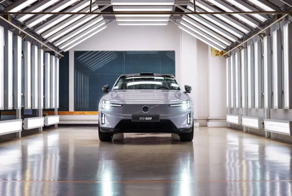 353017_Volvo_Cars_starts_production_of_the_new_fully_electric_Volvo_ES90.jpg?type=w1