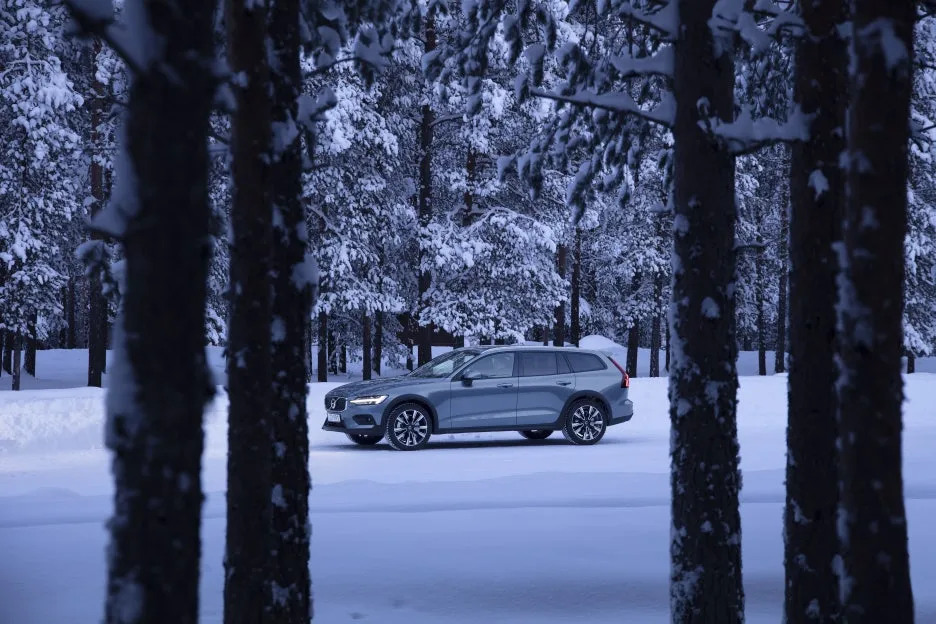 Volvo_V60_Cross_Country_T5_Test_Drive_in_Lule_Sweden.jpg?type=w1
