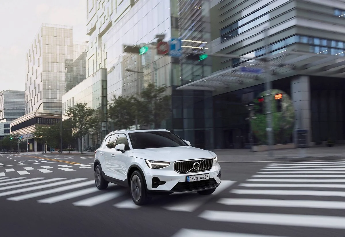 XC40_06.jpg?type=w1200