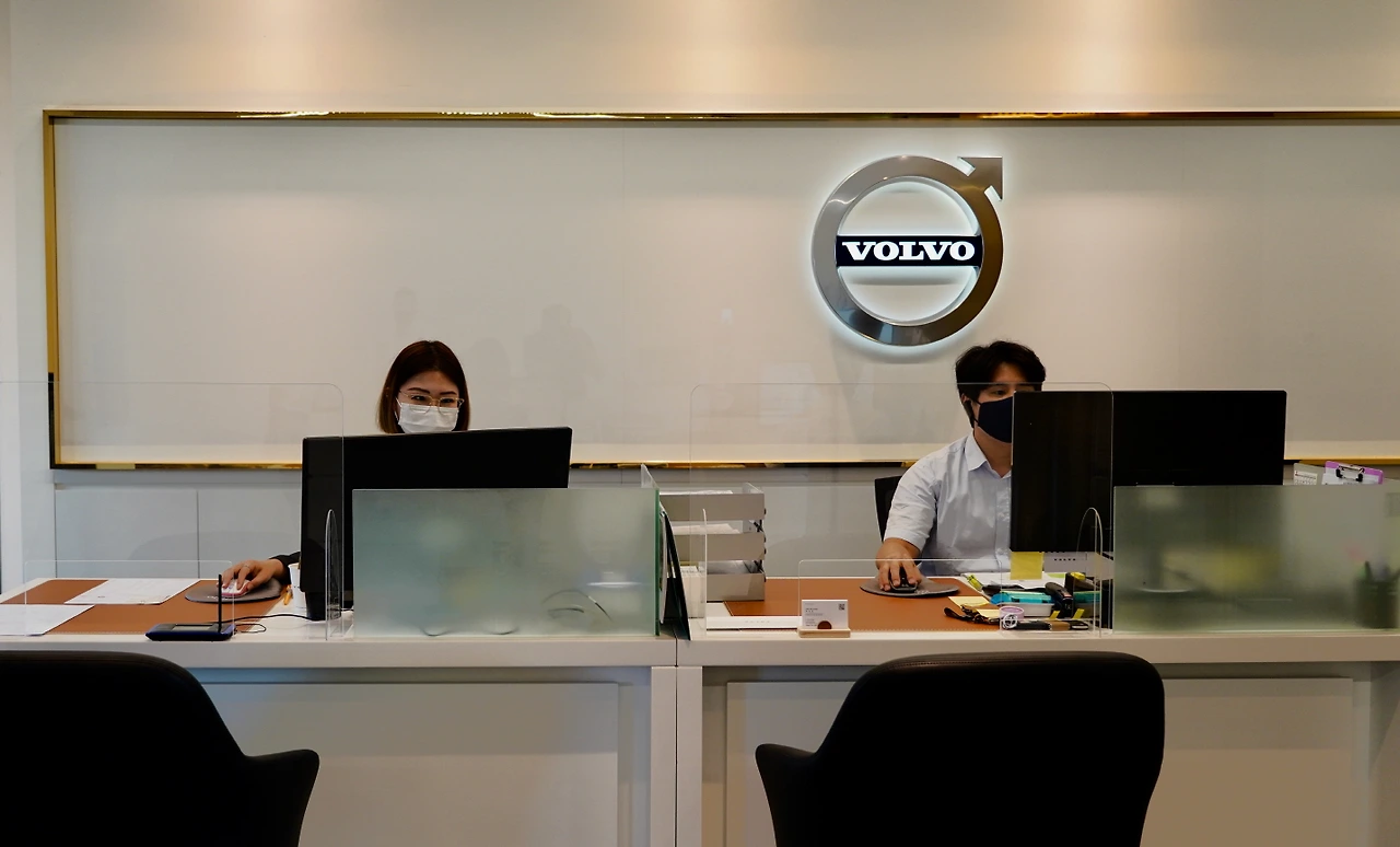 DSC06533 (1)small size.jpeg