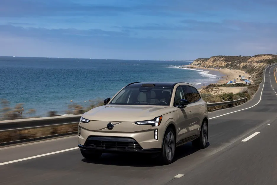 332052_New_Volvo_EX90_on_the_road.jpg?type=w1