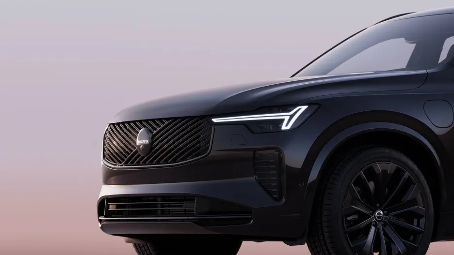 352783_Volvo_XC90_Black_Edition_exterior.jpg?type=w1
