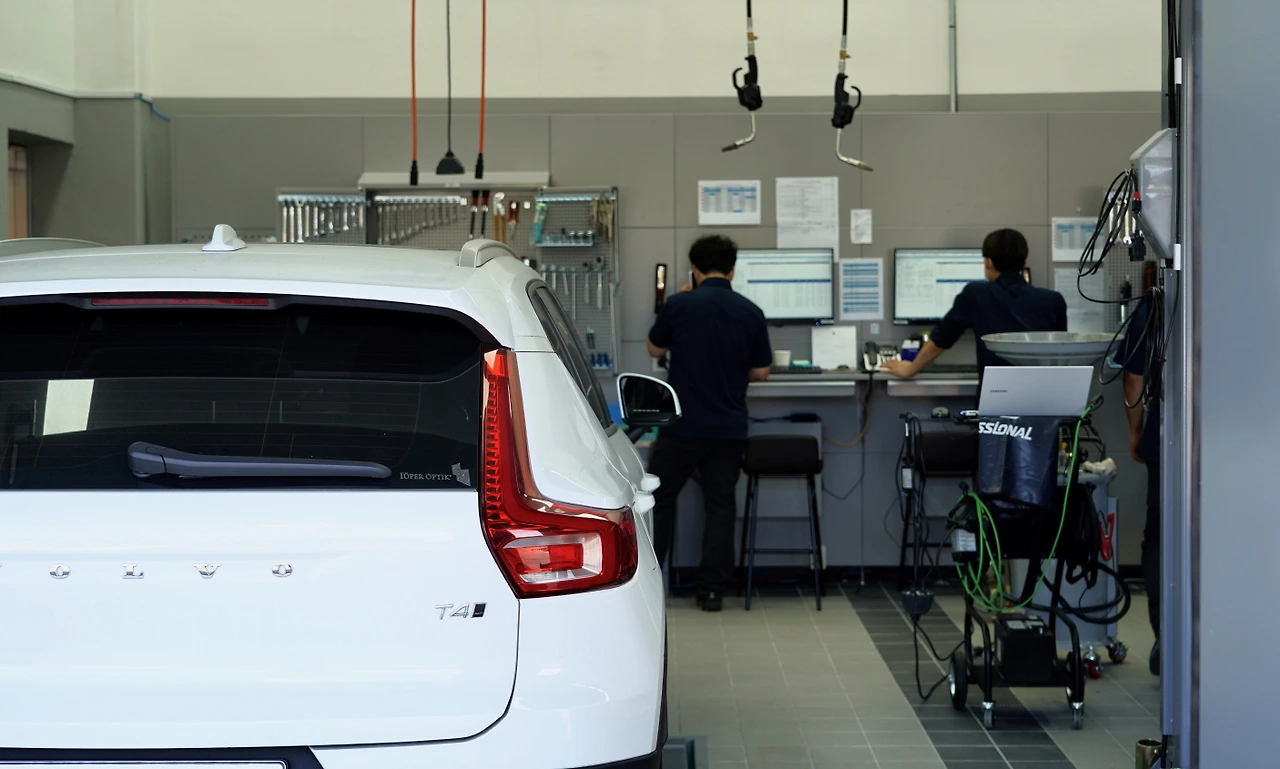 DSC06625 (1)small size.jpeg