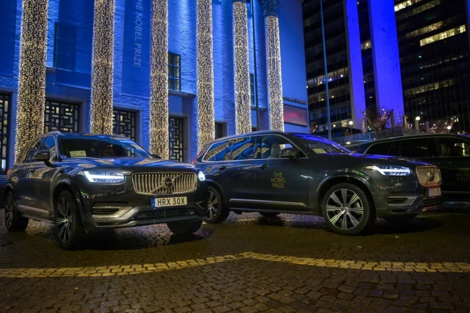 %EC%82%AC%EC%A7%84%EC%9E%90%EB%A3%8C2_%EB%B3%BC%EB%B3%B4%EC%9E%90%EB%8F%99%EC%B0%A8,_%EC%8A%A4%EC%9B%A8%EB%8D%B4_%EC%8A%A4%ED%86%A1%ED%99%80%EB%A6%84%EC%97%90%EC%84%9C_%EA%B0%9C%EC%B5%9C%EB%90%98%EB%8A%94_%E2%80%98%EB%85%B8%EB%B2%A8_%EC%9C%84%ED%81%AC(Nobel_Week_2024)%E2%80%99_%EA%B3%B5%EC%8B%9D_%ED%8C%8C%ED%8A%B8%EB%84%88_%EC%B0%B8%EC%97%AC.jpg?type=w1