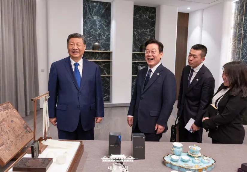 웃음1 시진핑 이재명3.JPG