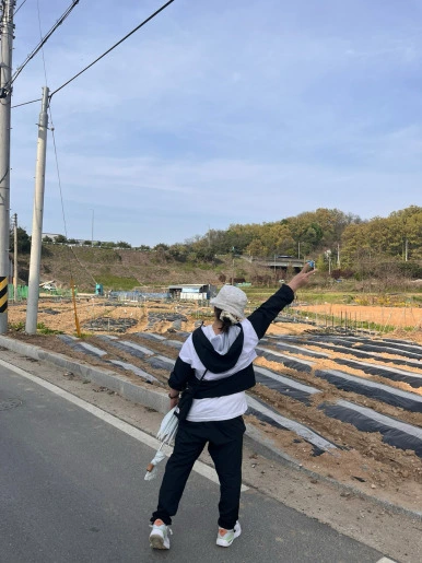 hW2_xc_8V2RcdhlLJkUiztpyk_Q