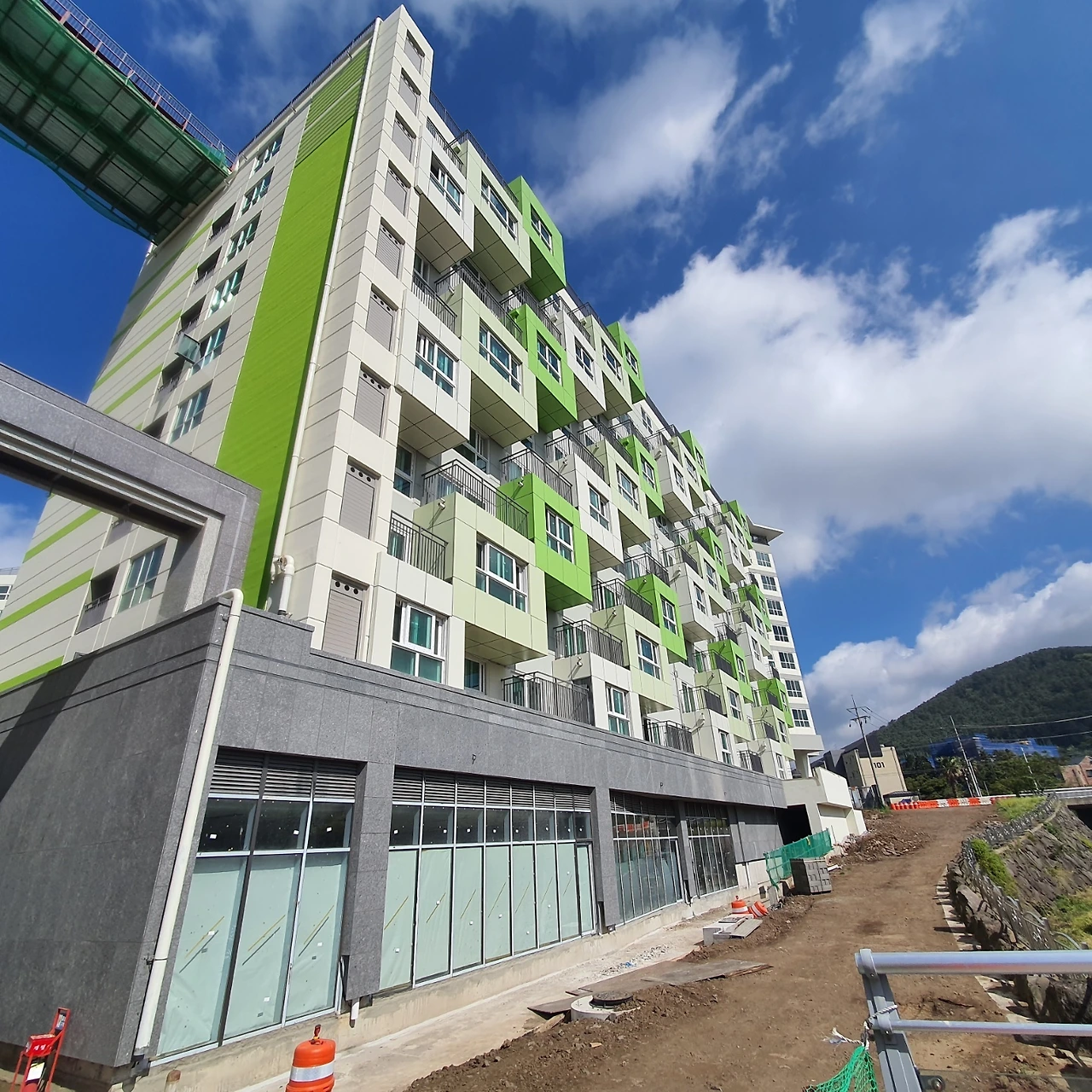 8d69b3e50dcff98fbab86c7a958e0bba247ef7ba