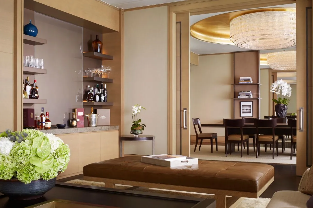 rcsinga_00283:Classic-Hor?wid=1215&fit=constrain